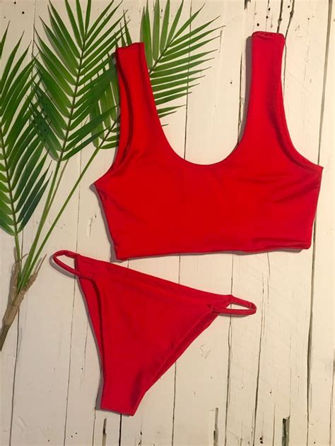 roter bikini|Roter string bikini